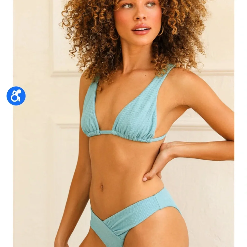 NWT Dippin Daisys bikini top - Picture 2 of 9